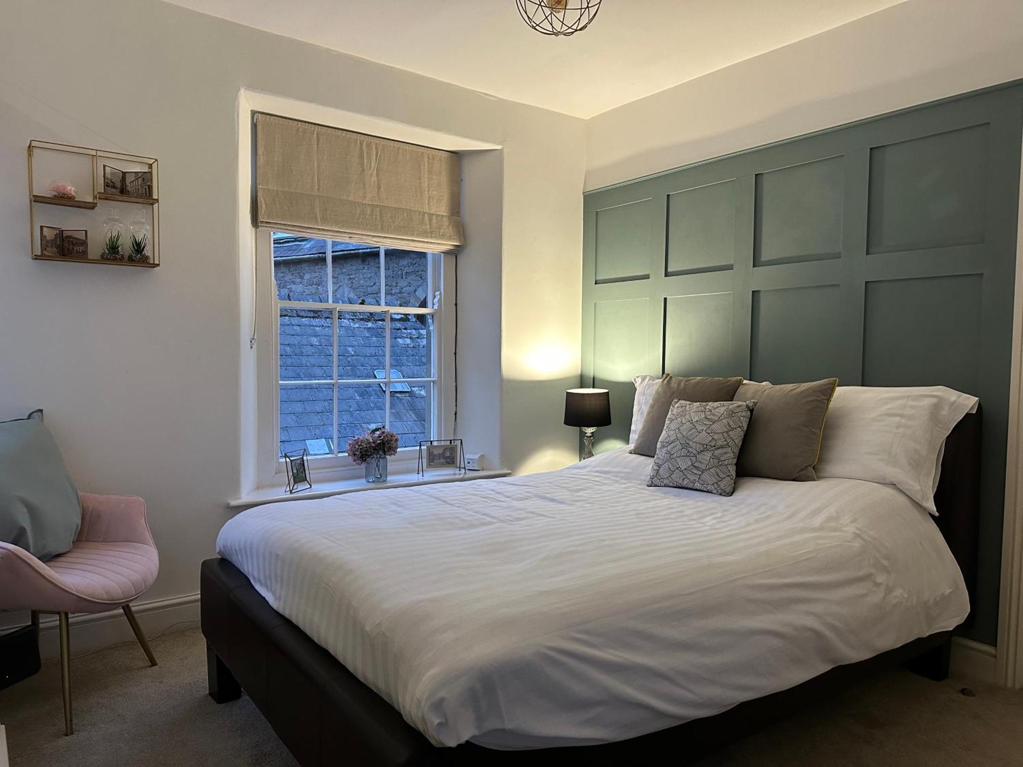 Holiday home 2 Bed Period Sleeps 4 In *